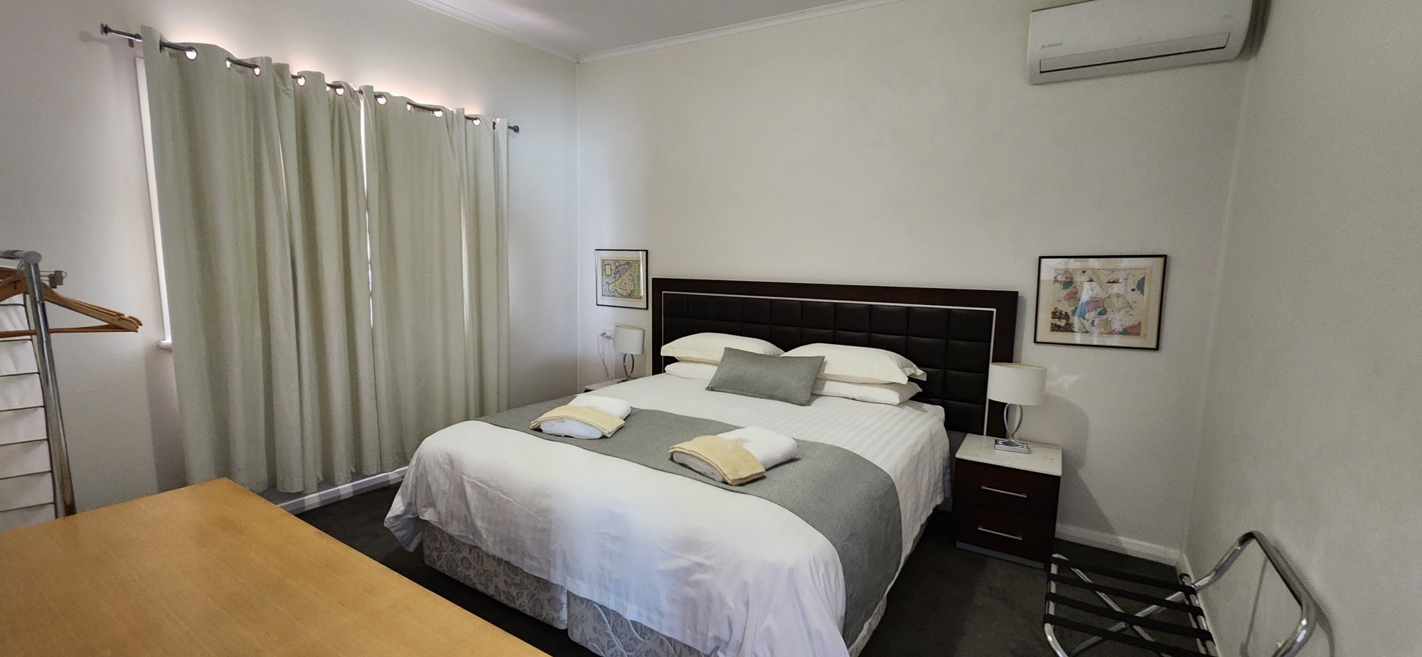 Cottage main king bedroom